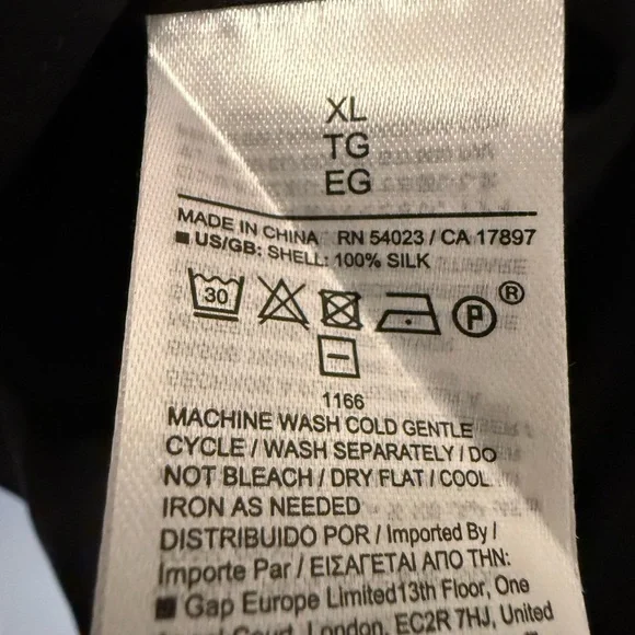 Banana Republic Black Blouse - Picture 3 of 4